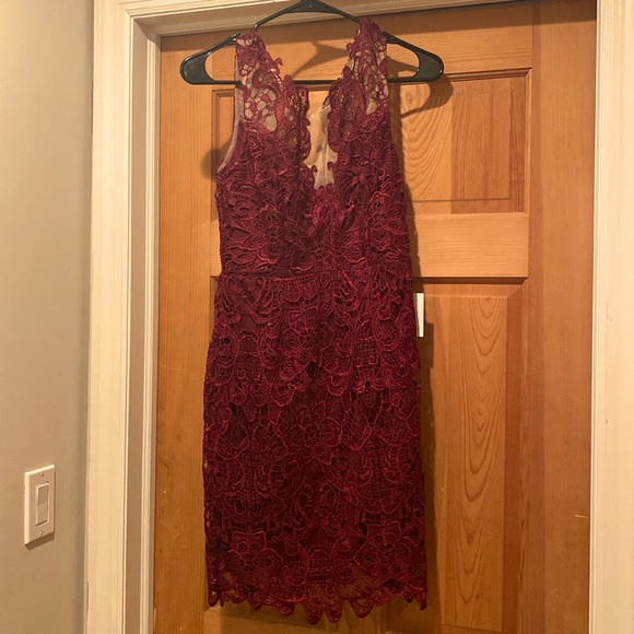 Lulu’s  Women’s Last Dance Burgundy Lace Bodycon Dress - Picture 1 of 6